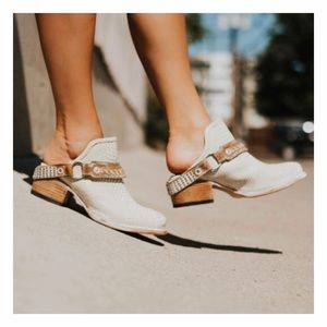 FREE BIRD by Steve Train white snake skin mules